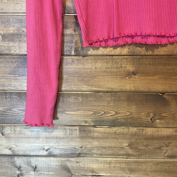 American Eagle Long Sleeve Cropped Tee - Size XS - Hot Pink! - Picture 3 of 5